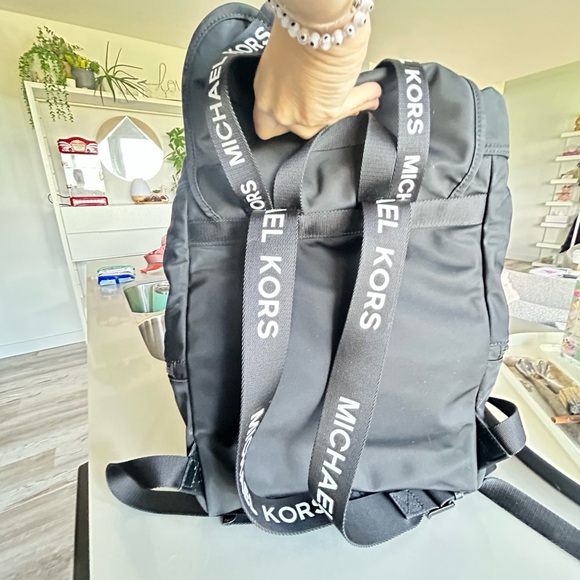 Michael Kors Backpack with Laptop Compartment - Black - Picture 4 of 8